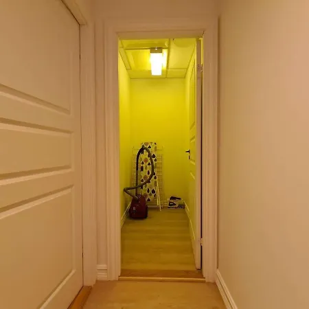 Apartment Spacious And Modern, 2-bedroom, Near Center, Best Location