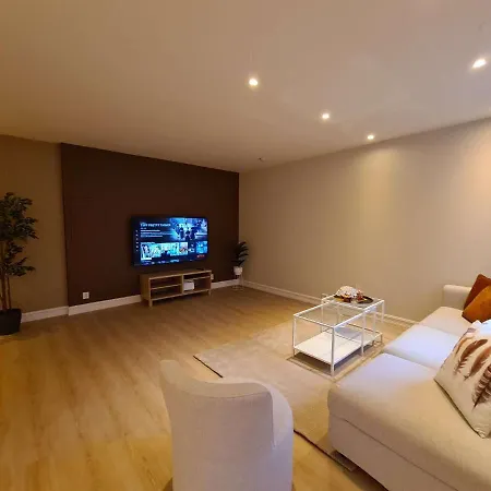 Spacious And Modern, 2-bedroom, Near Center, Best Location Apartment